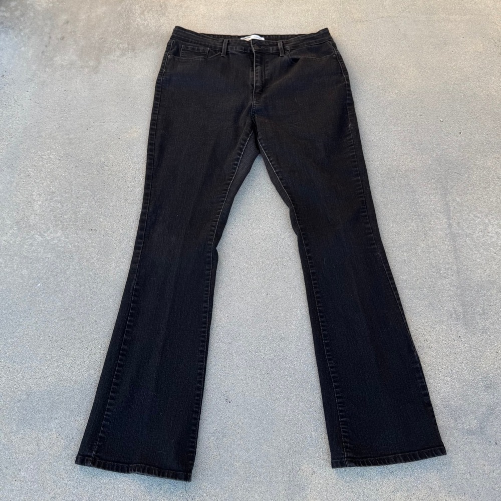 Signature by Levi Strauss Women Mid Rise Bootcut Jeans Black Stretch Denim